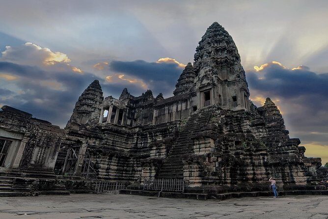 Full-Day Angkor Wat Sunrise & Sunset & All Must-See Private Tour - A Detailed Look at the Itinerary