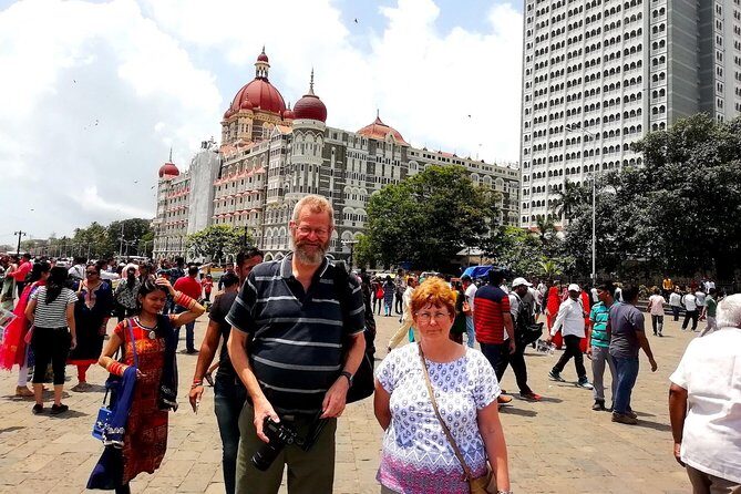 Full day city tour of Mumbai with guide & lunch - Practical details that matter