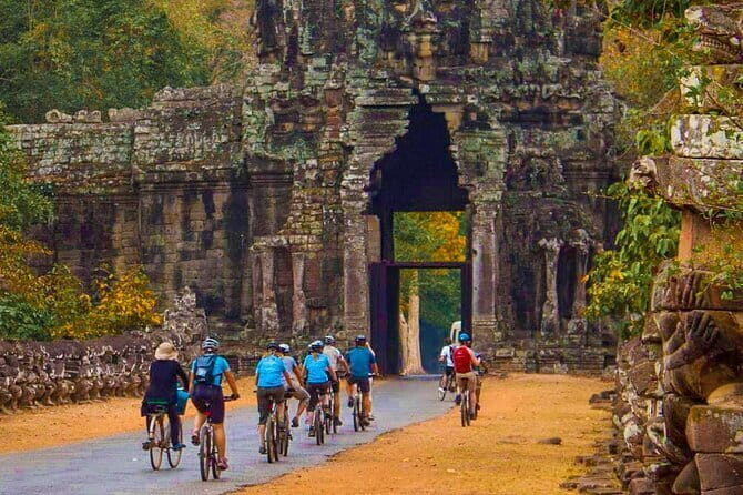 Full-Day Guided Bicycle Tour in Angkor Wat Temple - Practical Aspects and Tips for Riders