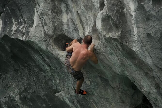 Full Day Guided Tour to Lan Ha Bay with Kayaking, Cliff Jumping - The Value of the Experience