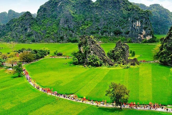 Full Day Hoa Lu and Tam Coc DELUXE Tour Including BUFFET Lunch - The Practical & Value Perspective