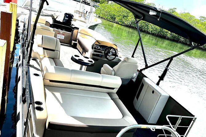 Full Day Premium 24ft Pontoon Boat With Cozy Lounge Upgrades - FAQ