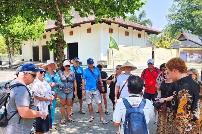 Full Day Private Tour to Majestic Borobudur and Prambanan Temple - Highlights from Traveler Feedback