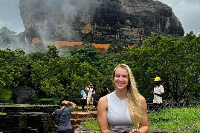 Full Day Private Tour to Sigiriya and Dambulla - Analyzing the Value