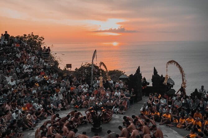 Full Day Private Tour to Ubud Waterfall and Uluwatu Sunset - The Majestic Uluwatu and Its Cliffside Setting