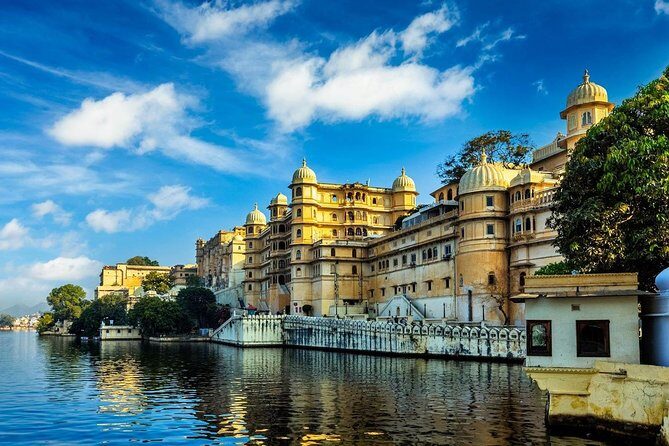 Full-Day Private Udaipur Sightseeing with English speaking Guide - Who Is This Tour Best For?