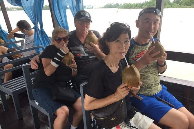 Full-Day with Lunch & Pick up to Cu Chi Tunnels and Mekong Delta - Discovering the Mekong Delta