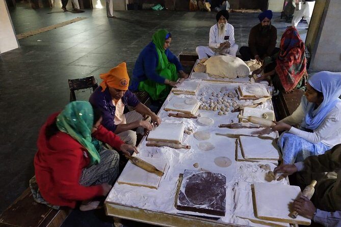 Golden Temple and Wagah Border Private Tour with Punjabi Lunch - Authenticity & Insider Tips