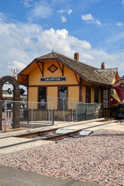 Grapevine: Cotton Belt Route Vintage Railroad Tour - Comparing Value and Experience
