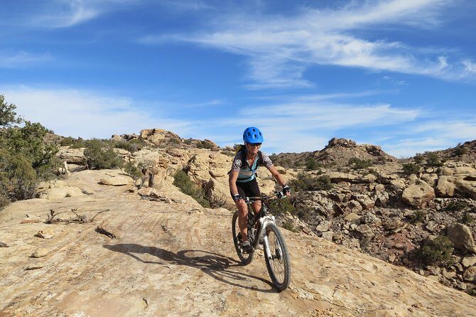 Guided Mountain Bike Tour (Intermediate) North Klondike 12-16 mi - Equipment and Inclusions: What’s Covered?