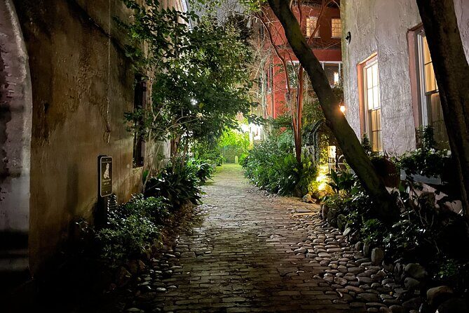 Guided Walking Ghost Tour in Charleston - The Sum Up