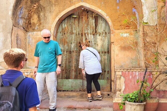 Guided Walking Tour in New Delhi - Authentic Insights from Reviewers