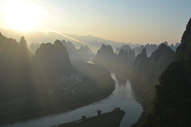 Guilin Classic Li River Day Tour with Xianggong Hill - What Makes This Tour Stand Out?