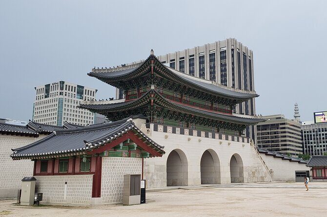 Gyeongbokgung Palace and Seoul highlights (Small group) - FAQ