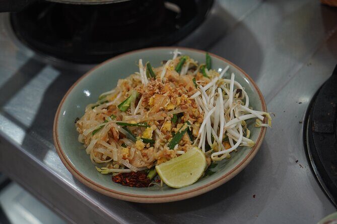 Half Day Guided Thai Cooking Class in Chiang Mai - Who Should Consider This Class?