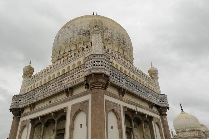 Half day Hyderabad tour to Golkonda fort & Qutub Shahi tombs in private car - Who Will Love This Tour?