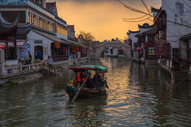 Half Day Private Tour to Zhaojialou Ancient Town with Lunch and Boat Ride - What Makes This Tour Stand Out?