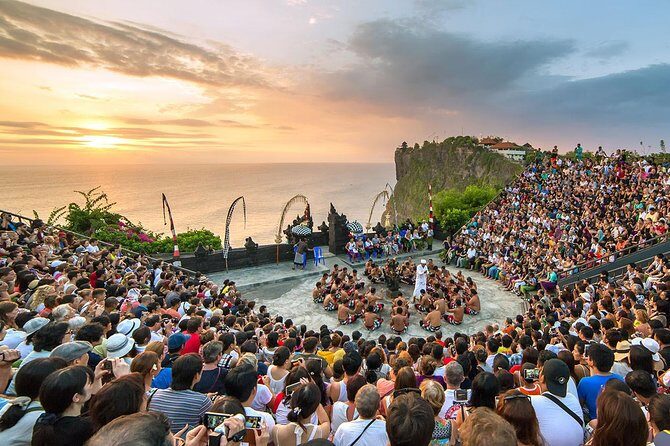 Half-Day Tour: Uluwatu Temple and Kecak Fire Dance Show - The Kecak Fire Dance: A Cultural Showstopper