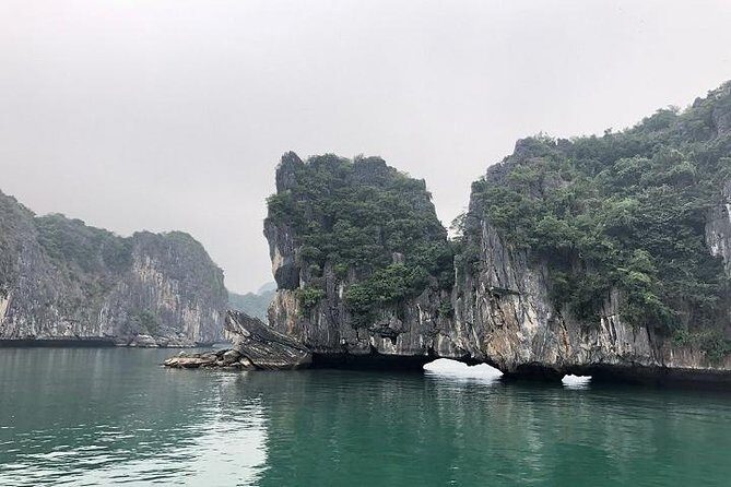 Halong Bay and Lan Ha Bay from Cat Ba Island: Cruise and Kayak Tour - Kayaking and Sightseeing: A Personal Touch