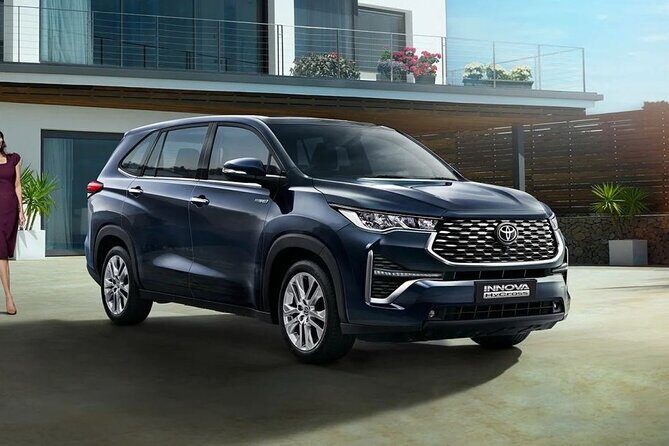 Hanoi Airport Private Pickup Service ( From Airport > City ) - The Vehicle and Comfort Level