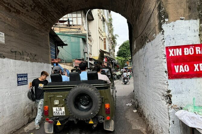 Hanoi Jeep Night Street Foodie Tour, Train Street and Egg Coffee - Things to Keep in Mind