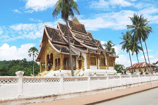 Highlights Of Luang Prabang 4 Days 3 Nights - Day 2: Authentic City Tour by Tuk-Tuk