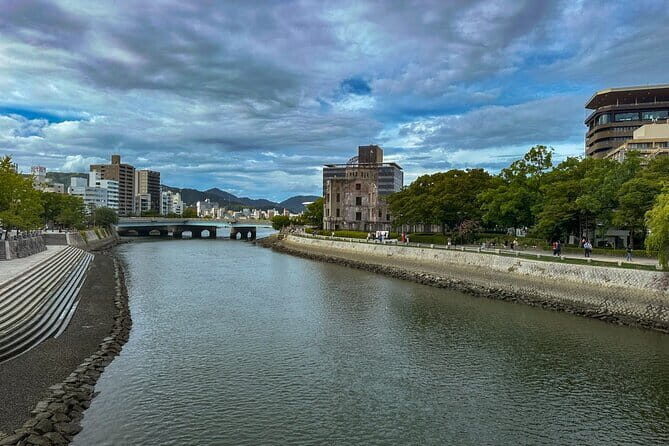 Hiroshima and Miyajima Day Trip with Itsukushima Shrine & Ferry - What Makes This Tour Stand Out?