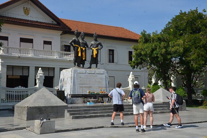 Historic Temples and City Guided Walking Tour in Chiang Mai - What Makes This Tour Special?