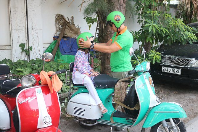 Ho Chi Minh Vespa City Tour 4,5 hours - A Deep Dive into the Experience