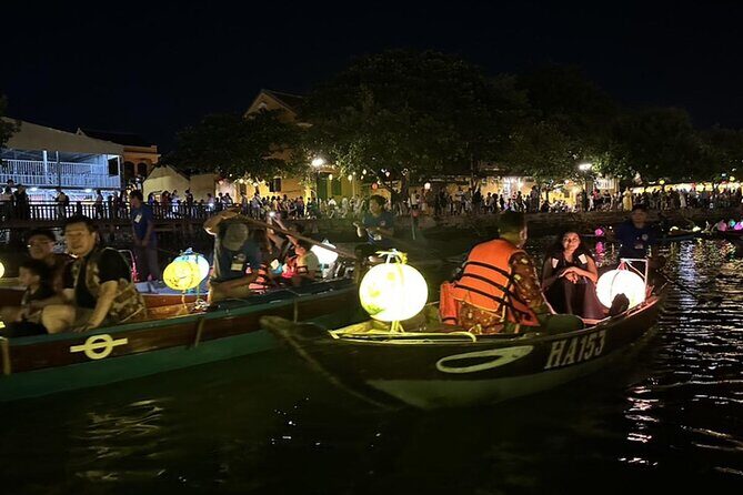 Hoai River Boat Trip by Night with Release Lantern - Practical Details and Tips