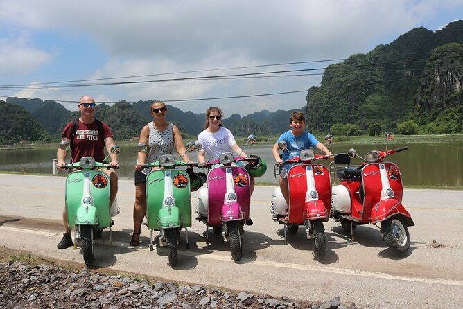 Hoi An Vespa Tour Rural Villages Experience - Visiting Tra Que Vegetable Village