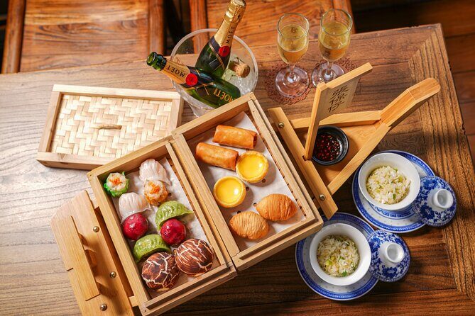 Hong Kong 'Aqua Luna' Dim Sum Cruise - The Experience in Full Detail
