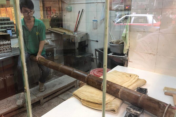 Hong Kong Cantonese Culinary Private Walking Tour - Detailed Breakdown of the Itinerary