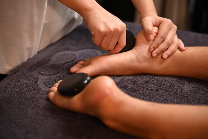 Hot Stone Massage For Full Body Blood Circulation At Da Nang - Why This Massage Stands Out