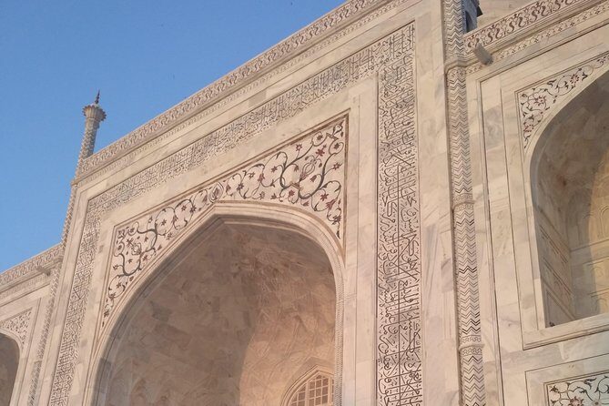 Hyderabad to Agra Taj Mahal Same Day Trip with Flights and lunch - Guided Tour of the Taj Mahal: A Marvel in White Marble