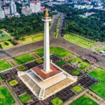 Jakarta Highlight Places with Multilingual Guide - Starting at the National Monument (MONAS)