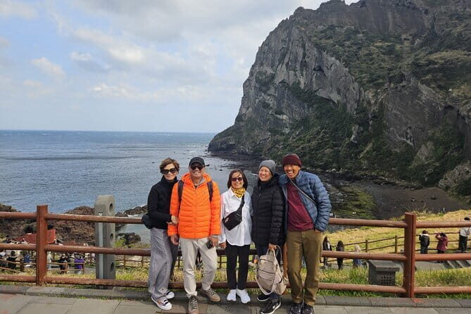 Jeju Private Half-Day Tour for Cruise Customers - Watching the Haenyeo at Work