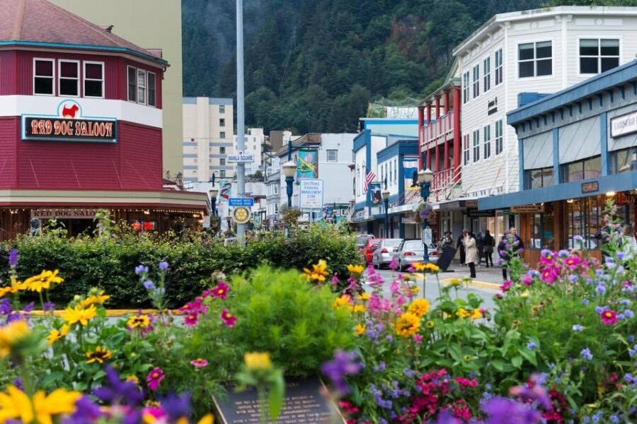 Juneau: City Highlights Bus Tour - Stops at Iconic Landmarks
