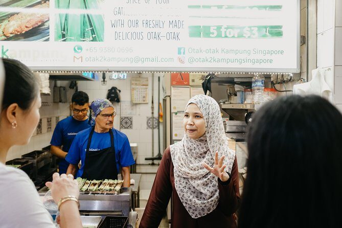 Katong Evening Food Tour - Guides and Personal Touch