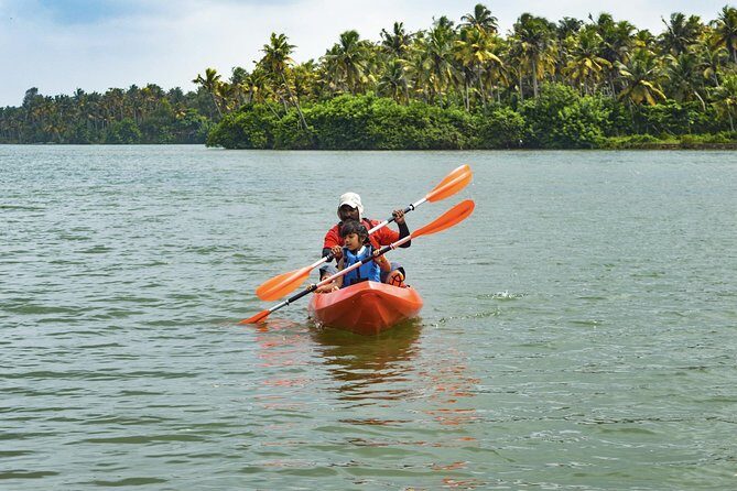 Kayaking to the Black Devil Snail Sandbar Island in Paravur Lake near Varkala - FAQ