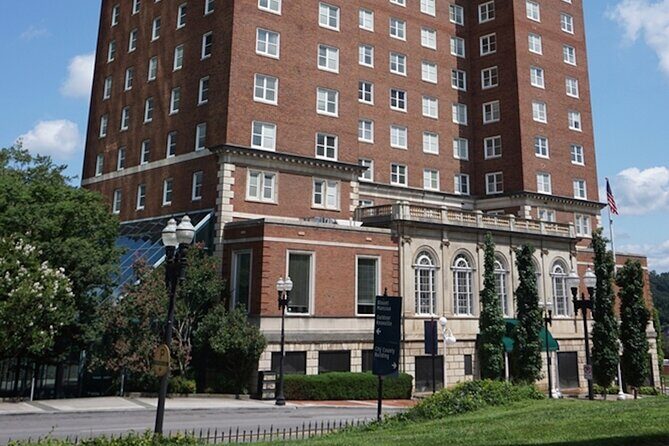Knoxvilles Country Music Heritage: A Self-Guided Audio Tour - Authentic insights from reviews