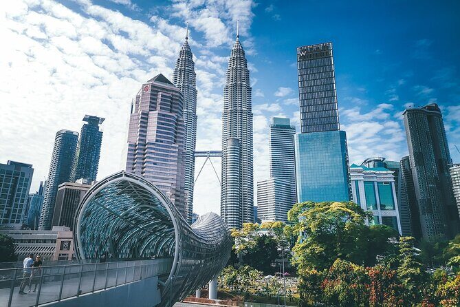 Kuala Lumpur Airport Transit Tour - Traditional Malaysian Crafts at Batik Chong
