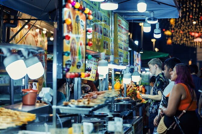 Kuala Lumpur: Nightlife Walking Tour with Local Guide - What Travelers Say About the Experience