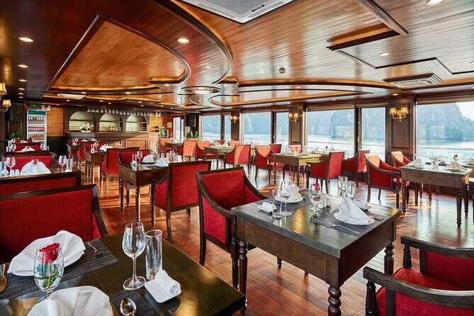 Lan Ha bay luxury cruise 2D/1N: Kayaking, jumping & swimming at pristine places - Practical Aspects & Value