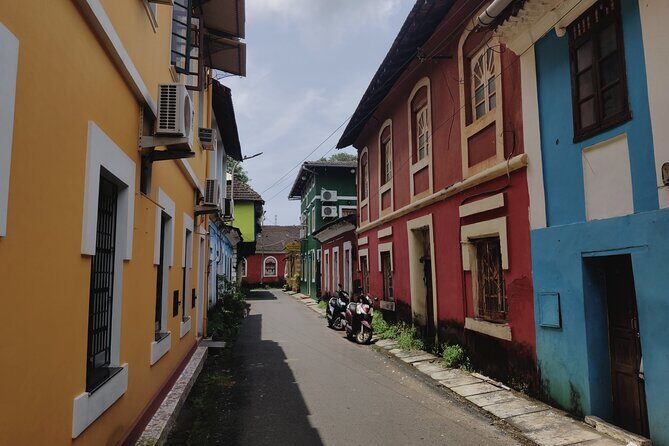 Latin Quarter Walk At Fontainhas - Authentic Stories and Hidden Gems