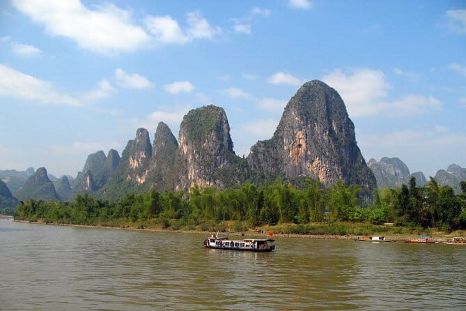 Li River Cruise and Yangshuo Private Day Tour from Guilin - How the Tour Performs in Practice