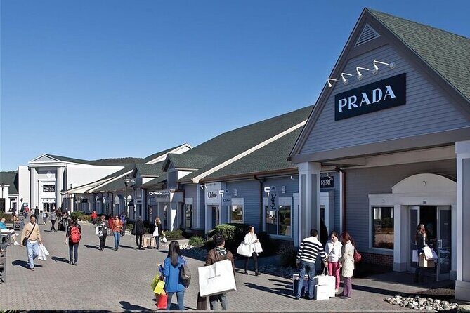Limo Tour NYC to Woodbury Common Premium Outlets - Pricing and Value