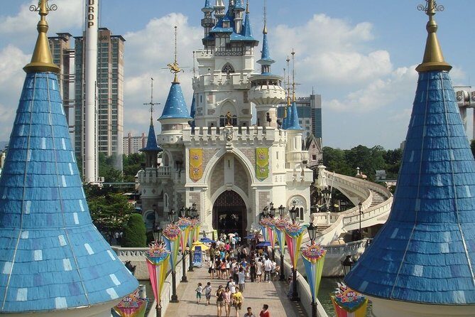 Lotte World Package Deal - What Makes This Tour Stand Out?