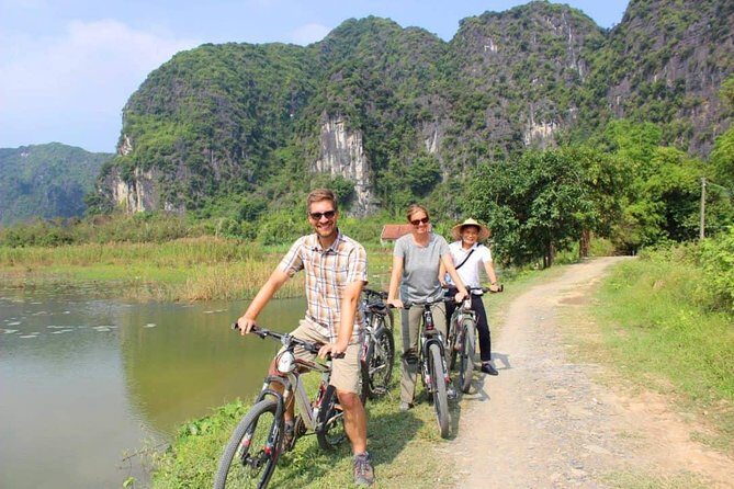 Luxury Ninh Binh Trang An Hoa Lu, Thai Vi temple, Bike, boat - Bich Dong Pagoda and Village Exploration