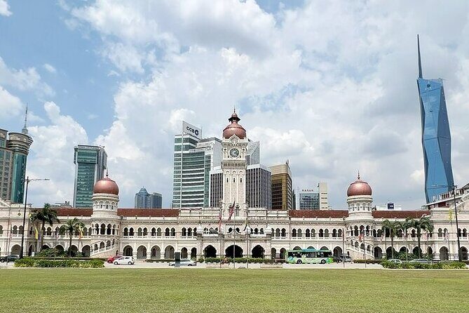 LUXURY Private day tour: Kuala Lumpur & Malacca from Singapore by licensed guide - Analyzing the Value
